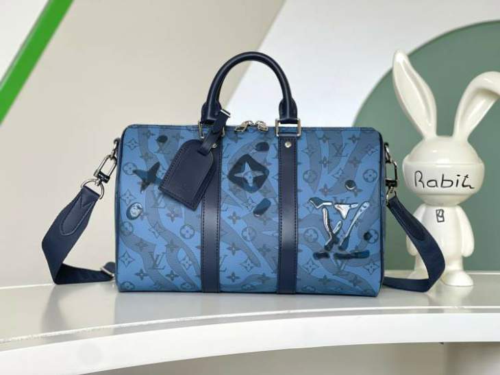 Picture of Louis Vuitton Mens Bags _SKUfw140700920fw